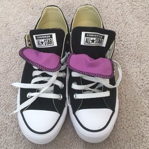 BRAND NEW women’s US size 8 black converses.